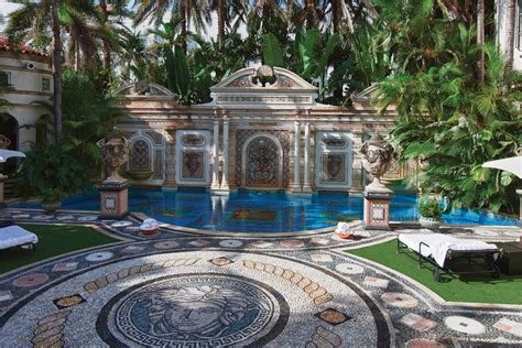 wedding versace mansion|where did gianni versace live.